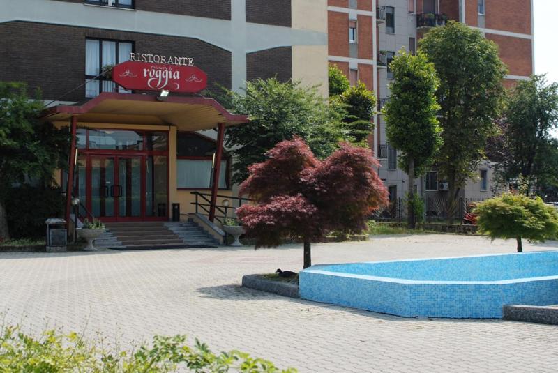 Hotel Europa Milano Rosate エクステリア 写真